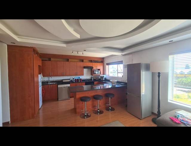 2 BEDROOM PROPERTY TO RENT IN STRAND CENTRAL